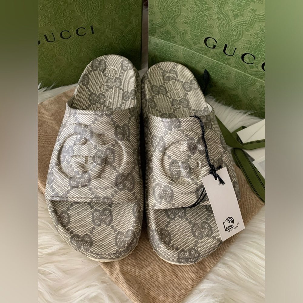 Sold❌🟤BNIB GUCCI Monogram Slides🟤🟤 - Picture 15 of 15